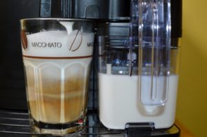 latte-macchiato-646273_1920
